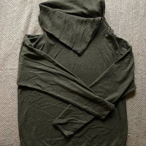 - White House Black Market Green Zipper Neck Oversized Sweater M